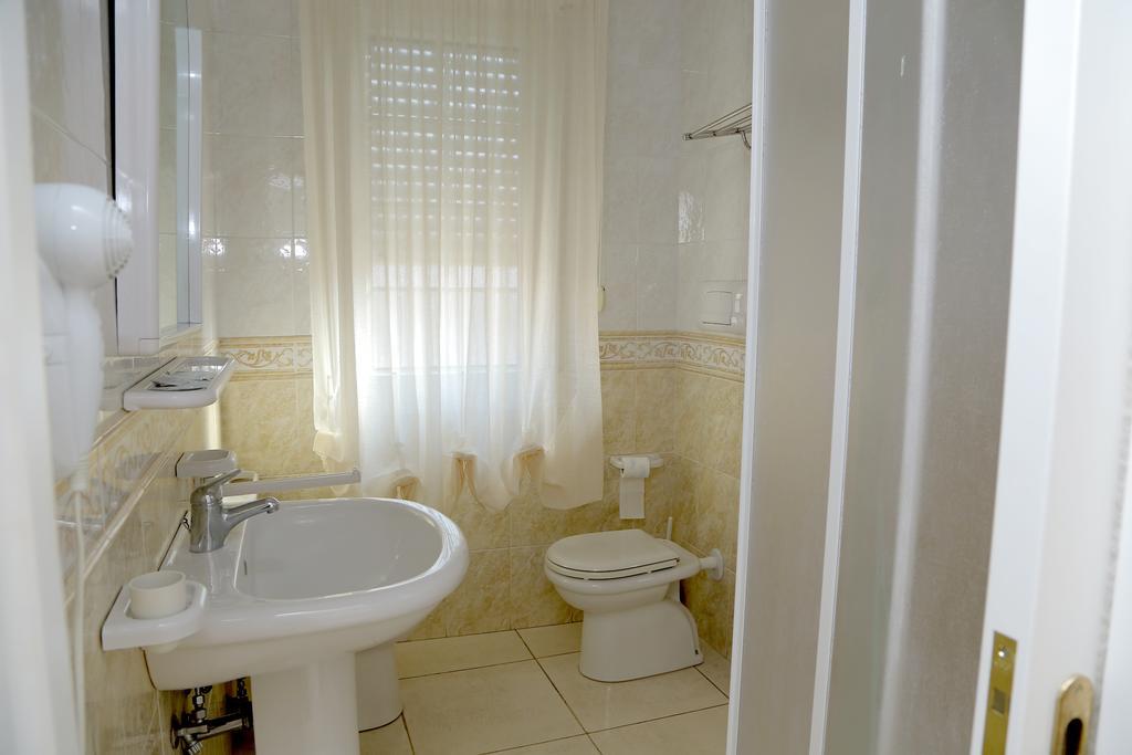 Hotel L'Airone Margherita Di Savoia Esterno foto